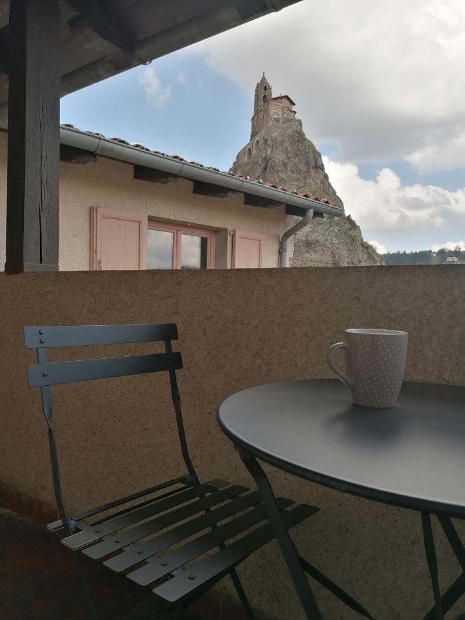 Studio Avec Balcon Au Pied Du Rocher D'Aiguilhe Apartment Le Puy-en-Velay ภายนอก รูปภาพ