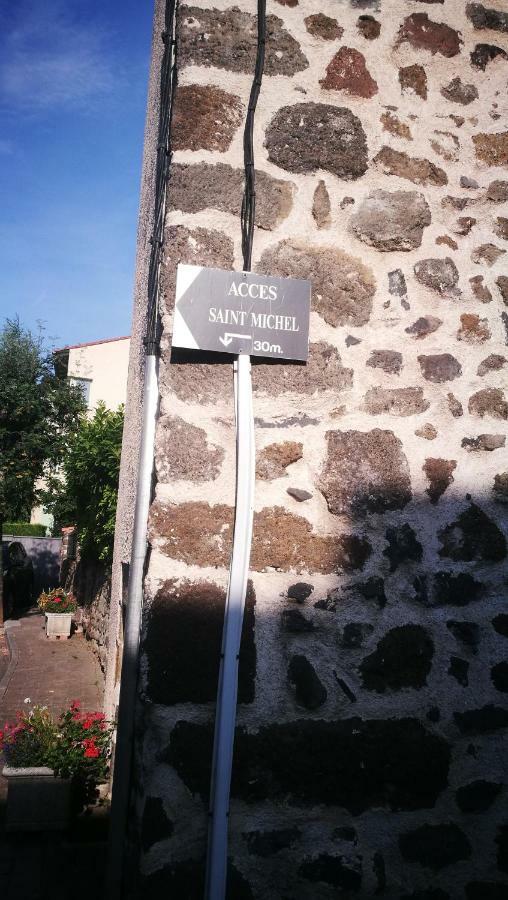 Studio Avec Balcon Au Pied Du Rocher D'Aiguilhe Apartment Le Puy-en-Velay ภายนอก รูปภาพ